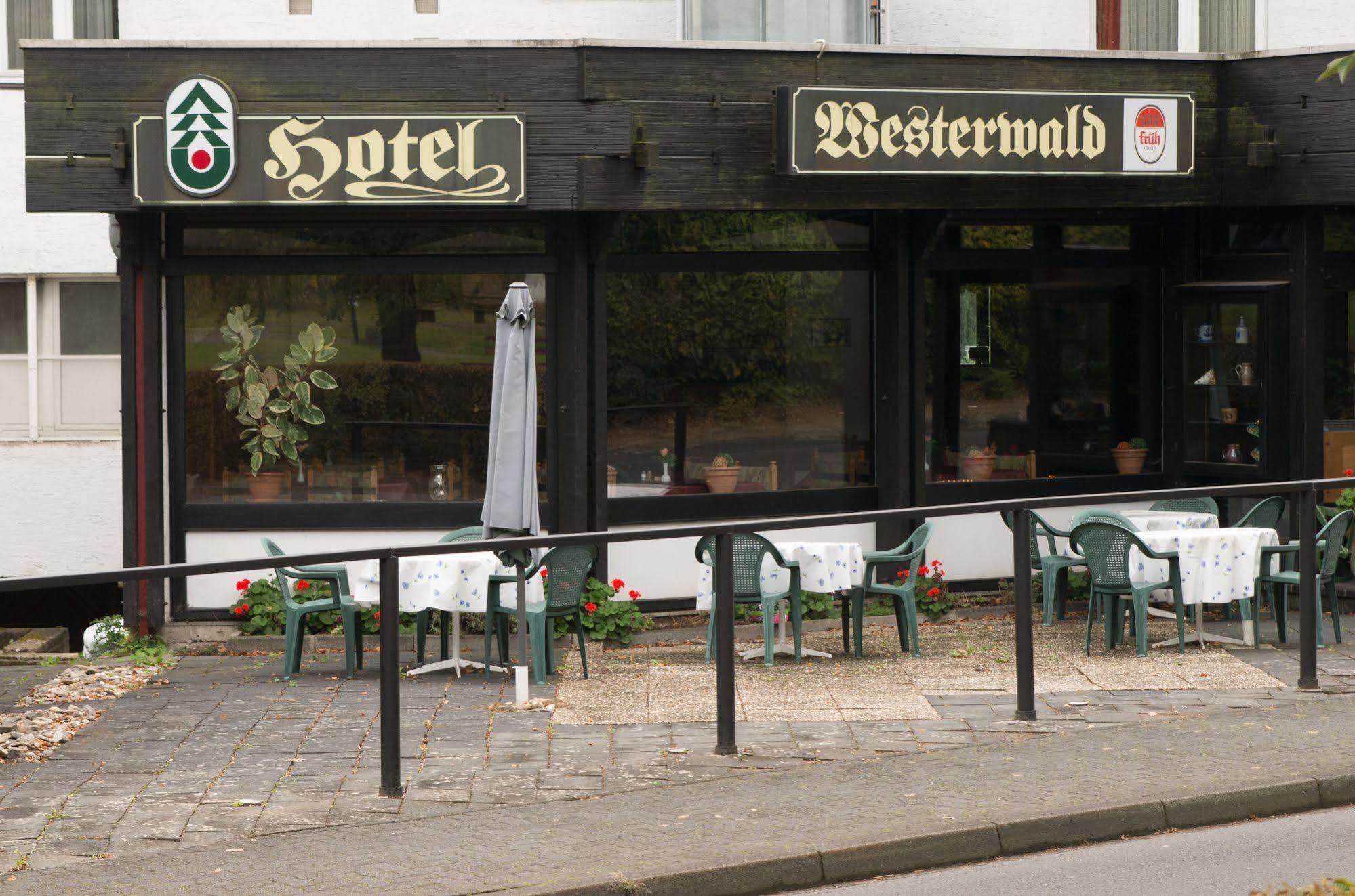 Landhotel Westerwald Ehlscheid Exteriör bild